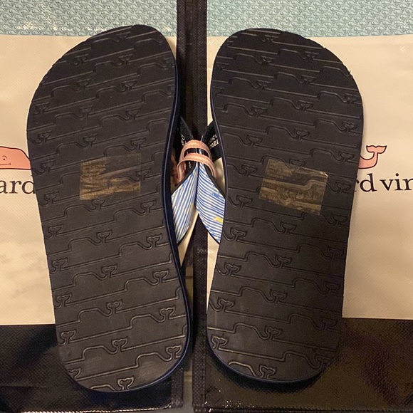 Vineyard Vines sandals - Picture 2 of 6